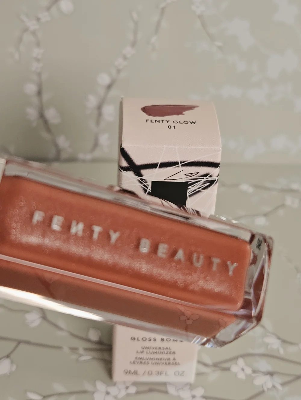 Fenty Beauty Gloss Bomb Fenty Glow New